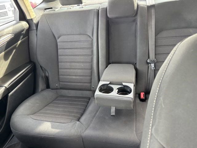 Used 2020 Ford Fusion SE image 31