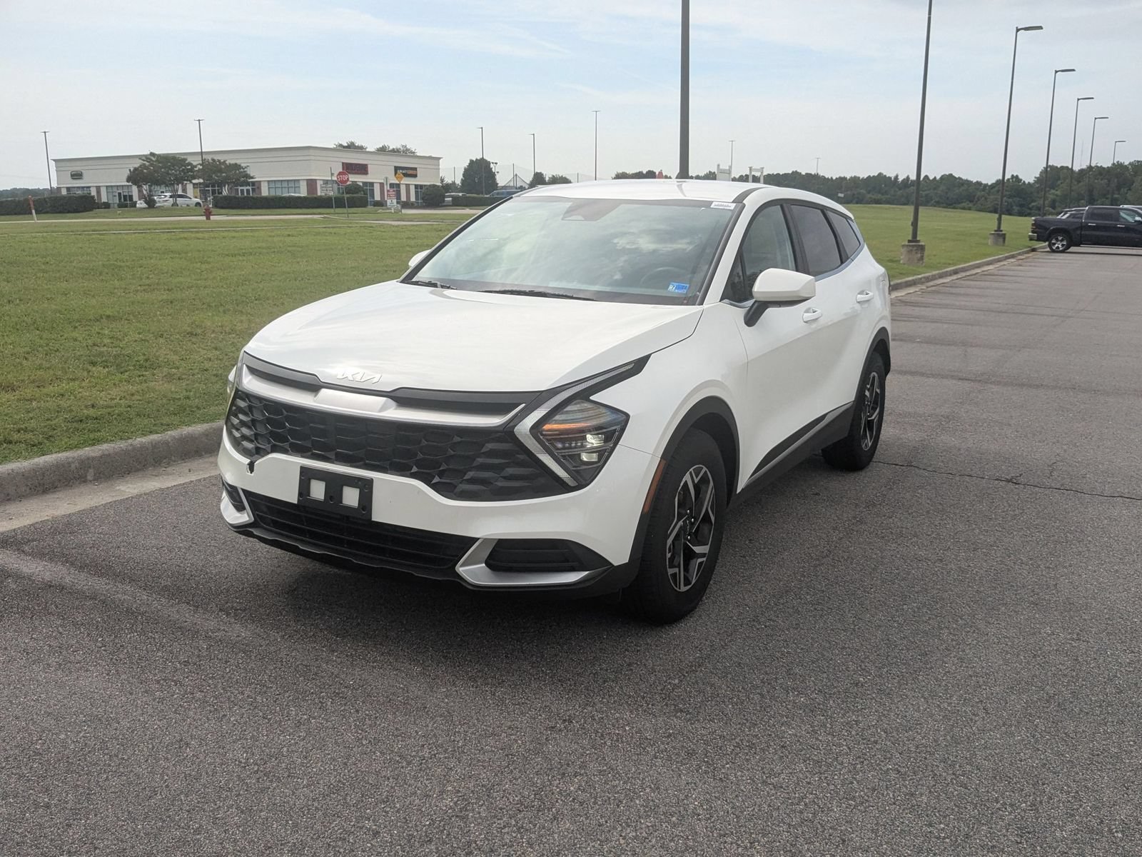 Used 2024 Kia Sportage LX FWD image 7