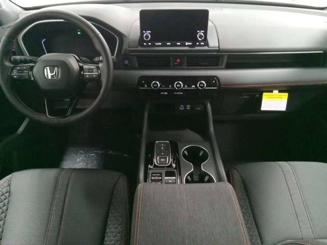 Used 2023 Honda Pilot Sport image 19