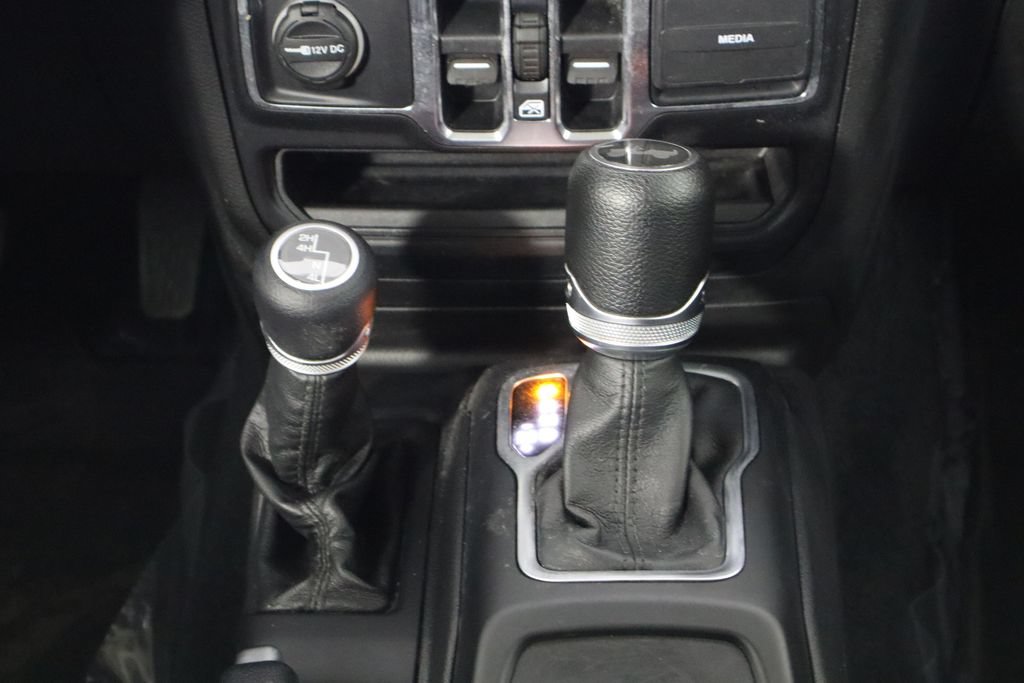 Used 2022 Jeep Wrangler Unlimited Sport AWD/4WD image 25