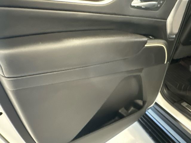 Used 2022 Cadillac Escalade ESV Sport Platinum w/ Heavy-Duty Trailer Package image 25