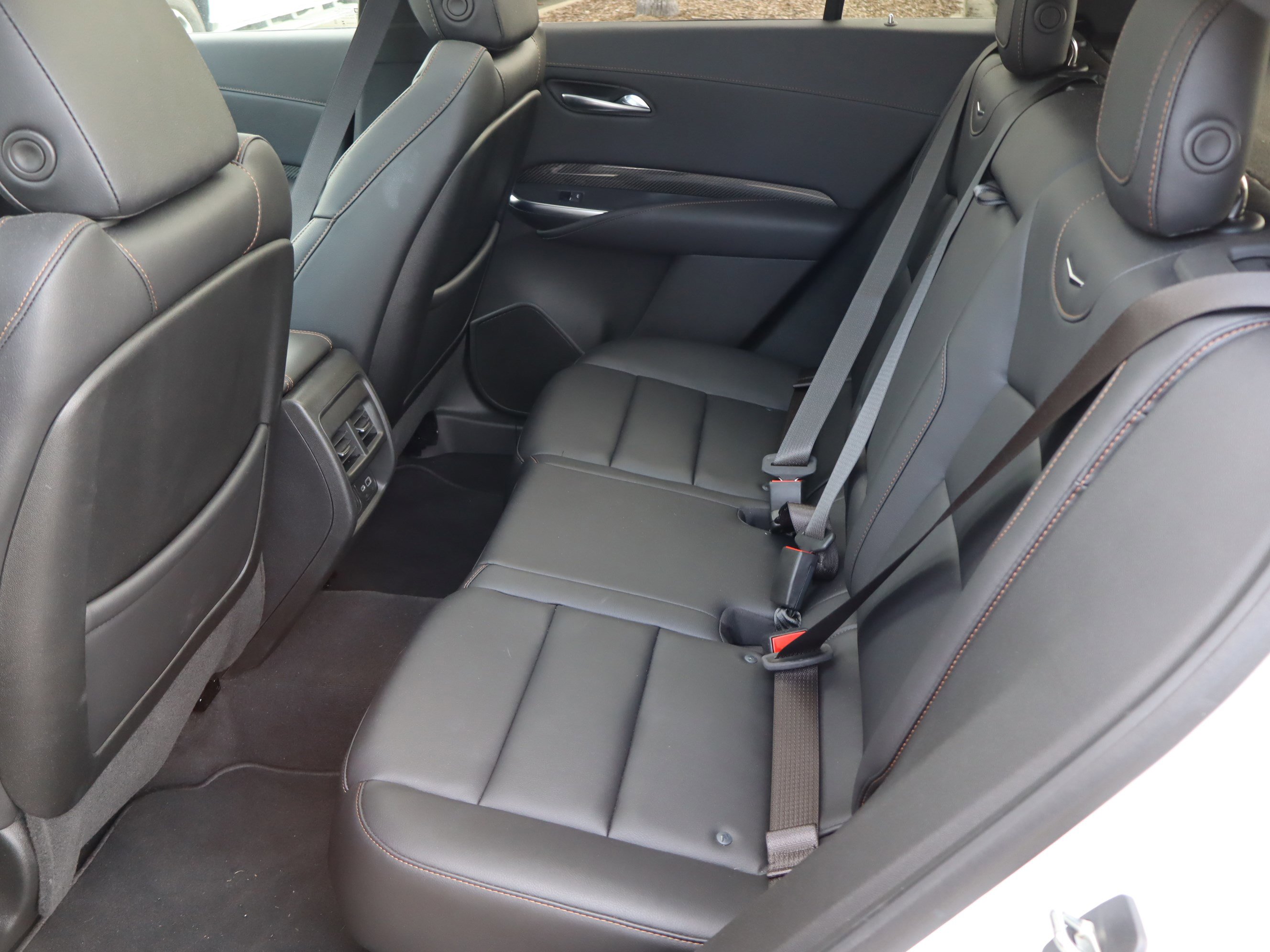 Used 2023 Cadillac XT4 Sport w/ LPO, Onyx Lite Package image 32