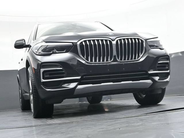 Used 2023 BMW X5 xDrive40i AWD/4WD image 44