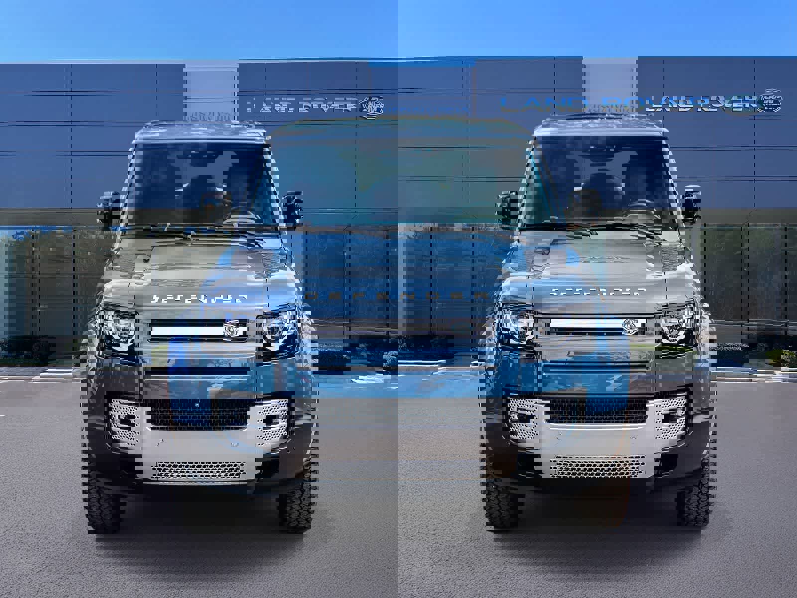 Used 2023 Land Rover Defender 110 S image 2