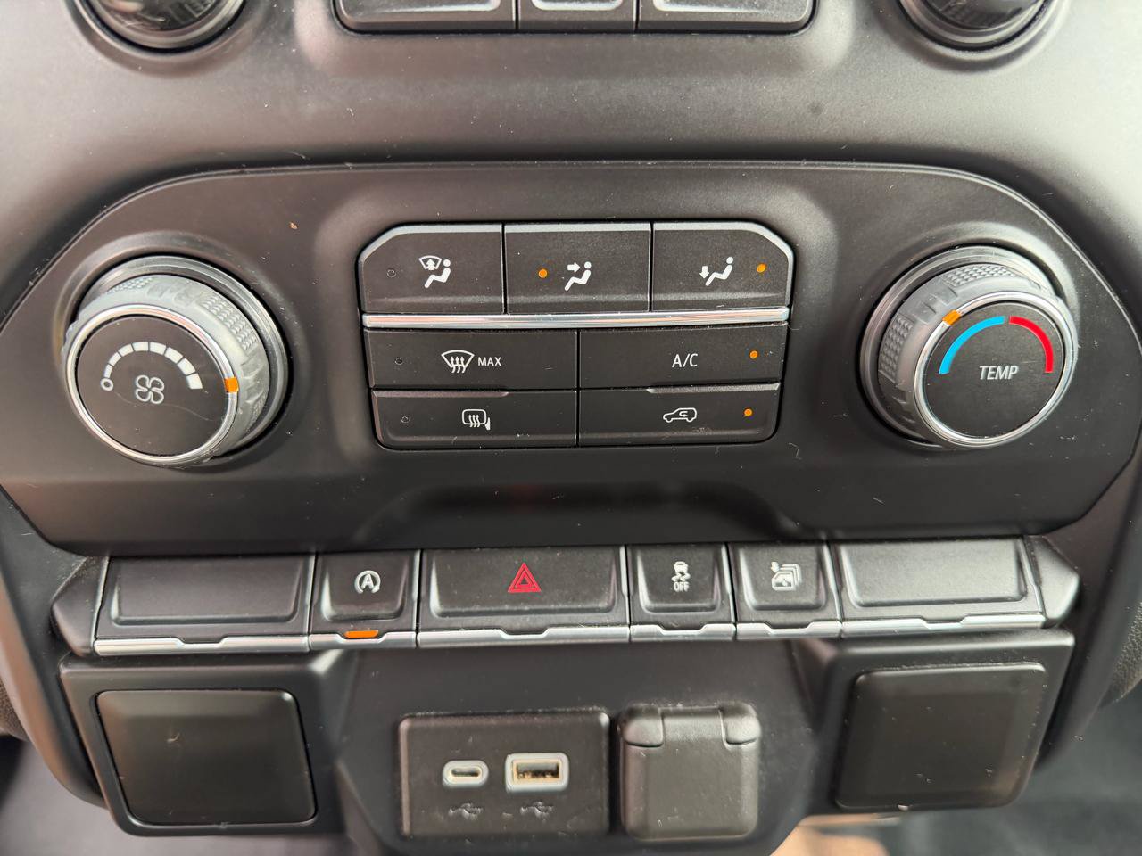 Used 2019 Chevrolet Silverado 1500 LT AWD/4WD image 27