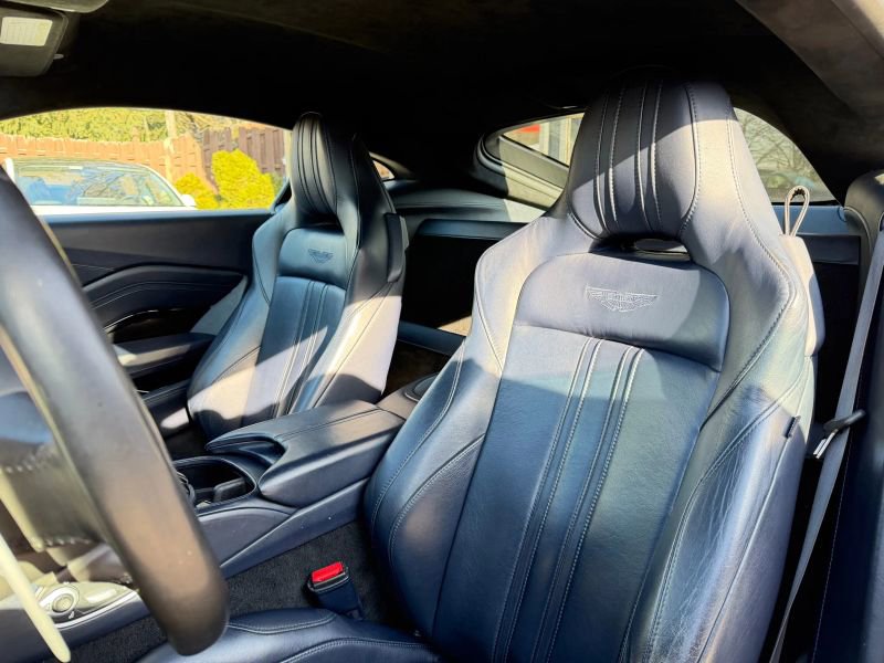 Used 2020 Aston Martin V8 Vantage Coupe image 13