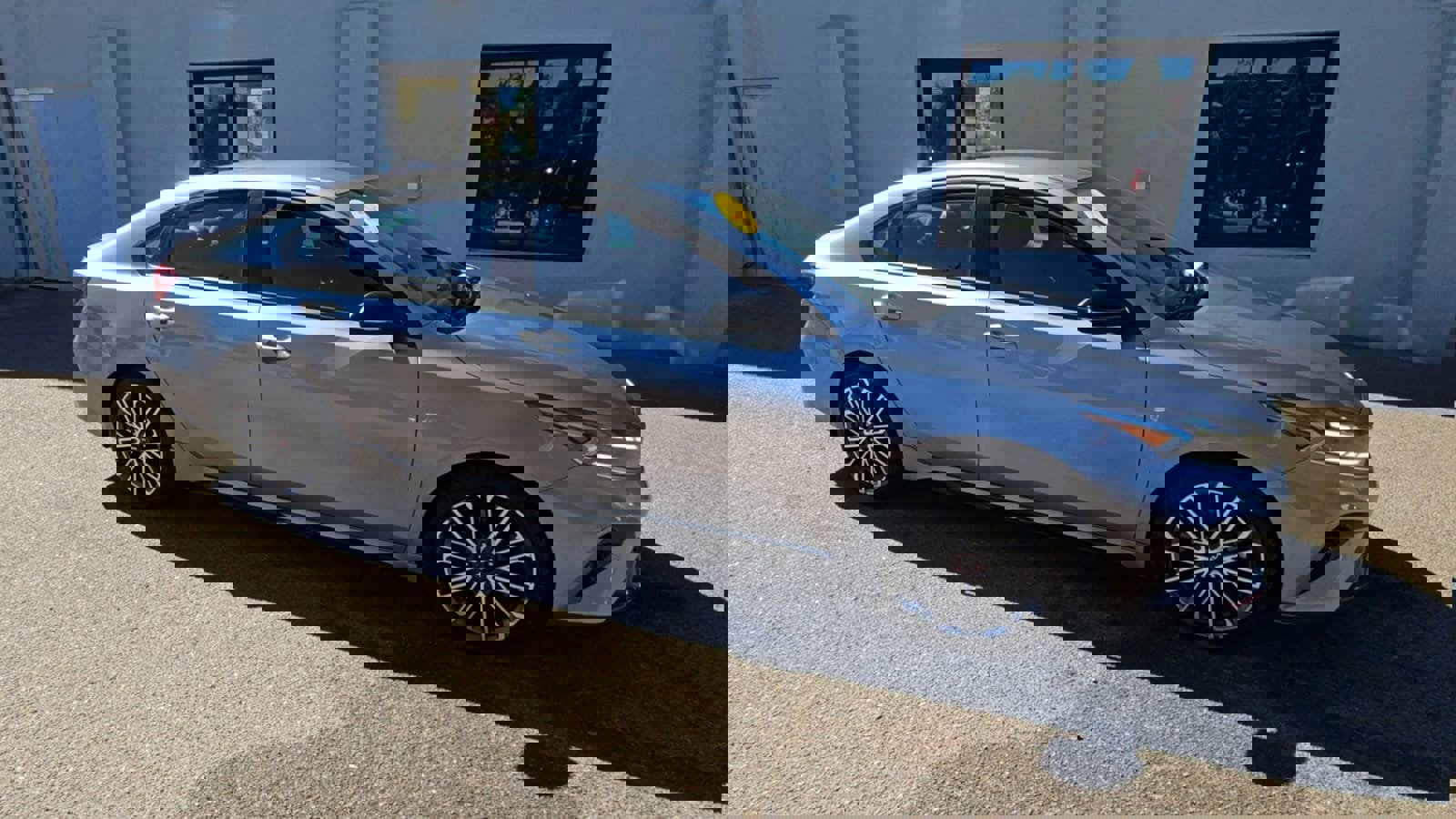 Used 2023 Kia Forte GT image 9