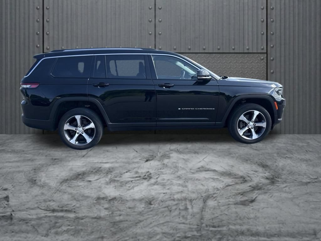 Used 2023 Jeep Grand Cherokee L Limited AWD/4WD image 8
