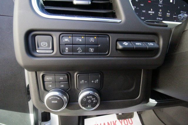 Used 2023 GMC Yukon XL AT4 w/ Technology Package image 25