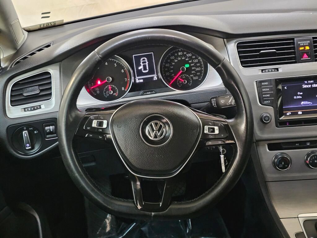 Used 2015 Volkswagen Golf SE FWD image 19