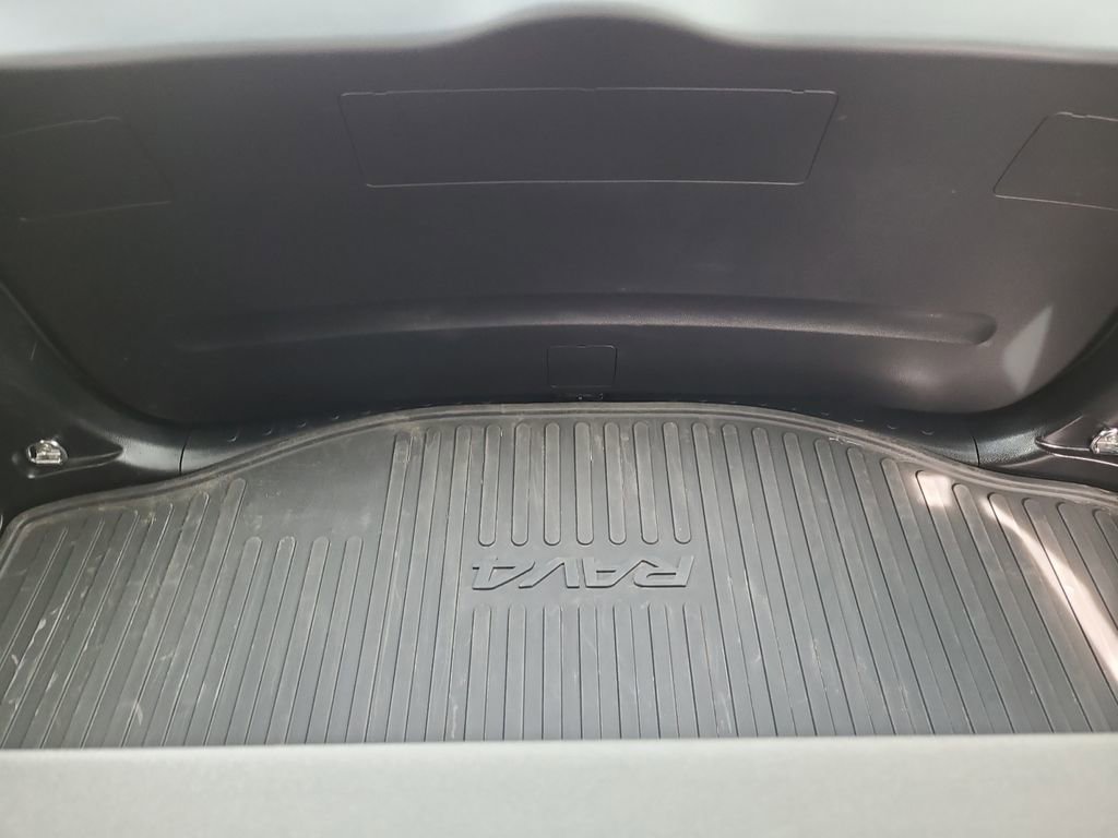 Used 2017 Toyota RAV4 Limited w/ Advanced Technology Package AWD/4WD image 31