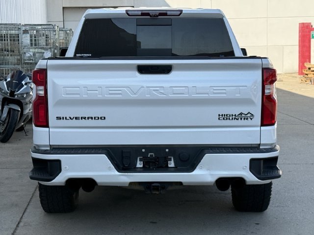 Used 2023 Chevrolet Silverado 1500 High Country w/ Technology Package AWD/4WD image 5