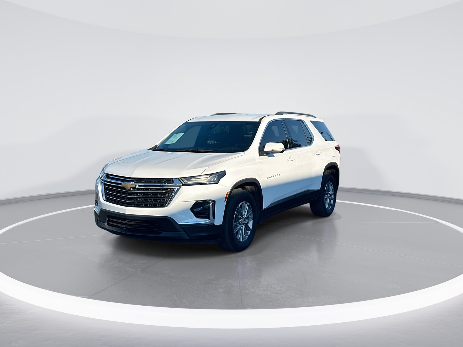 Used 2023 Chevrolet Traverse LT FWD image 5