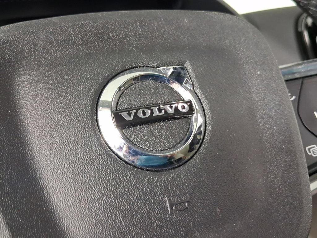 Certified 2023 Volvo XC40 B5 Ultimate w/ Climate Package AWD/4WD image 32