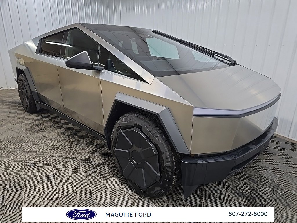 Used 2024 Tesla Cybertruck AWD Crew Cab image 7