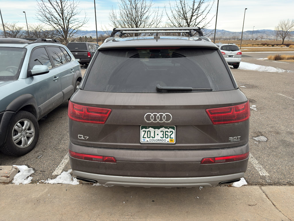 Used 2017 Audi Q7 3.0T Prestige image 3