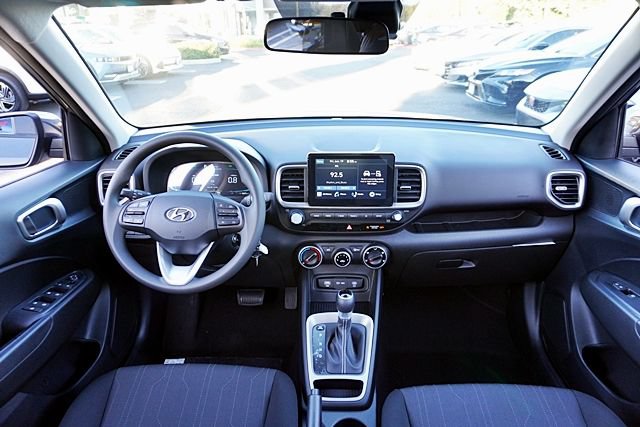 New 2026 Hyundai Venue SE FWD image 21