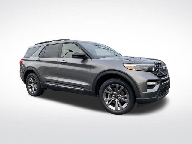 Certified 2022 Ford Explorer XLT w/ Equipment Group 202A image 38