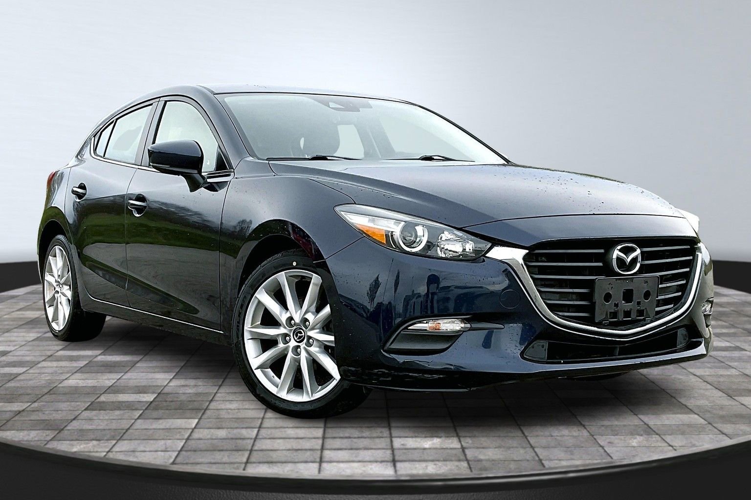 Used 2017 MAZDA MAZDA3 Touring image 10