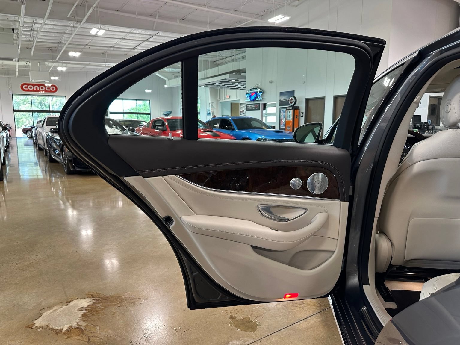 Used 2017 Mercedes-Benz E 300 image 36