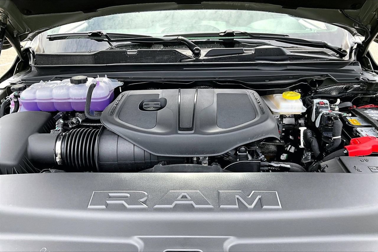 New 2026 RAM 1500 Express AWD/4WD image 34