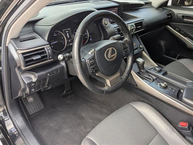 Used 2019 Lexus IS 300 image 10