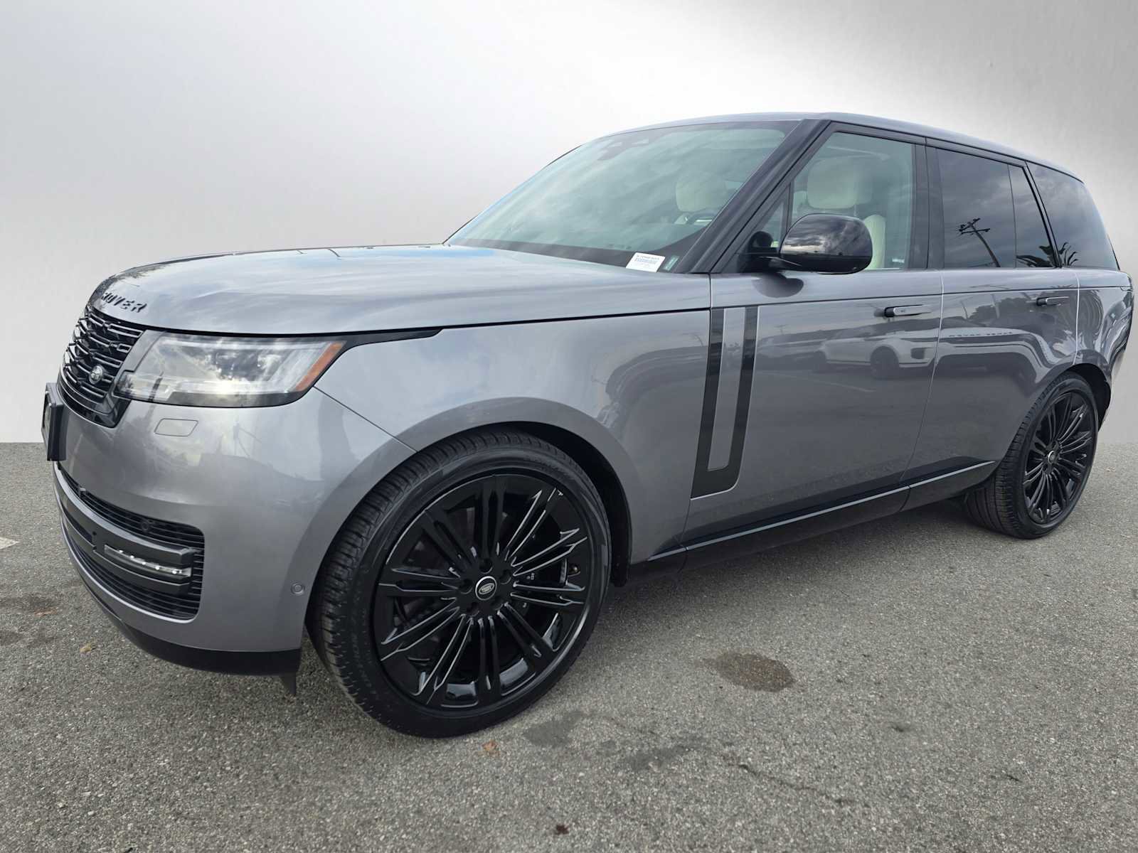 Used 2024 Land Rover Range Rover SE image 7