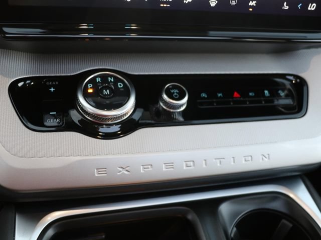 Used 2025 Ford Expedition Max Active AWD/4WD image 24