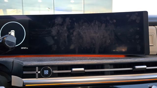 Used 2024 Hyundai Santa Fe Limited image 10