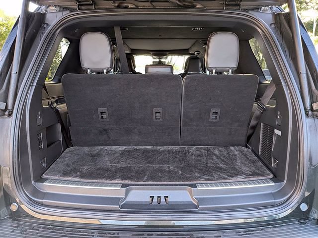 Used 2023 Lincoln Navigator Black Label AWD/4WD image 12