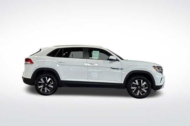 Certified 2023 Volkswagen Atlas Cross Sport SE FWD image 3