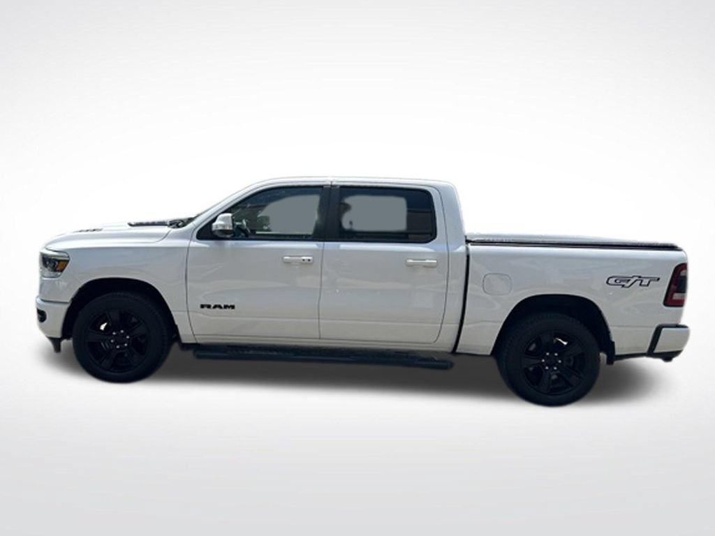 Used 2022 RAM 1500 4x4 Crew Cab image 2