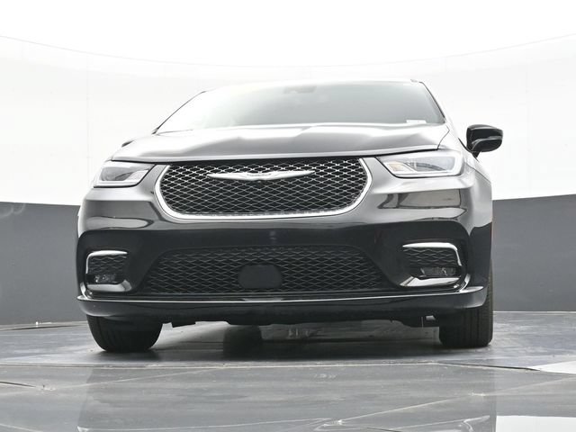 Used 2024 Chrysler Pacifica Touring FWD image 50