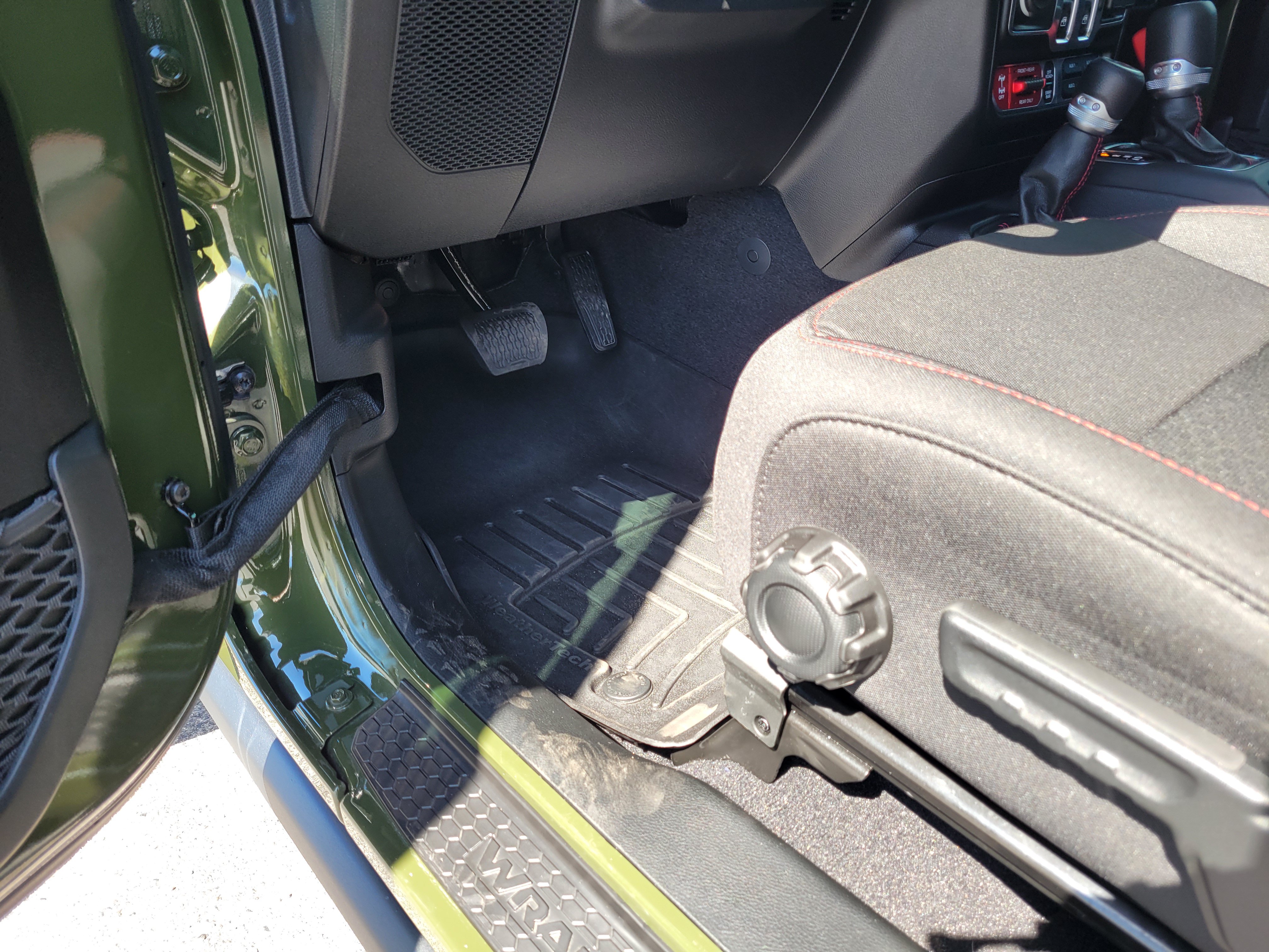 Used 2021 Jeep Wrangler Rubicon AWD/4WD image 21