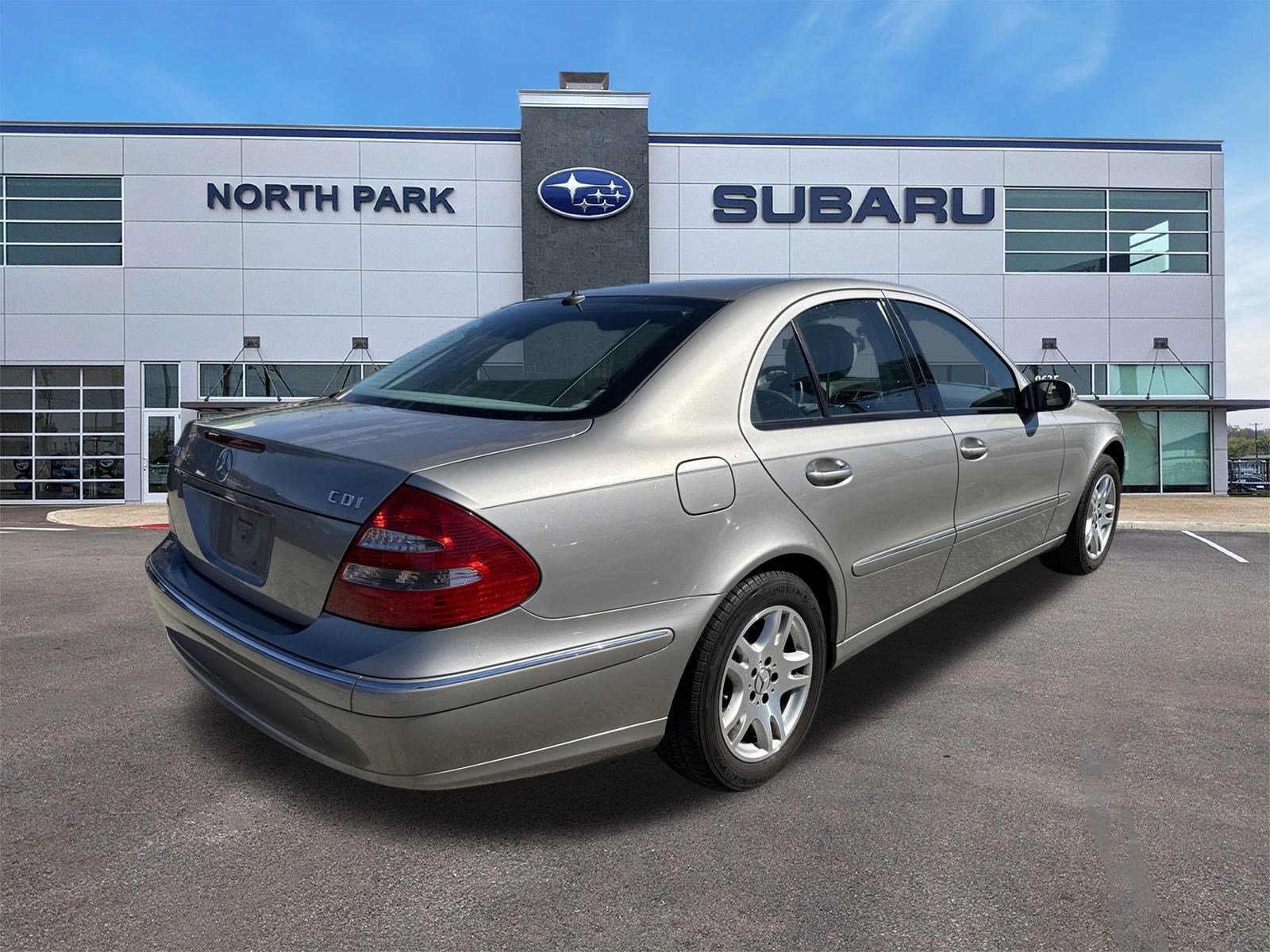 Used 2006 Mercedes-Benz E 320 CDI Sedan image 3