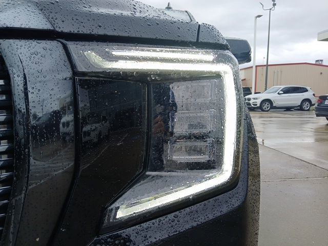 Used 2023 GMC Yukon XL Denali Ultimate image 4