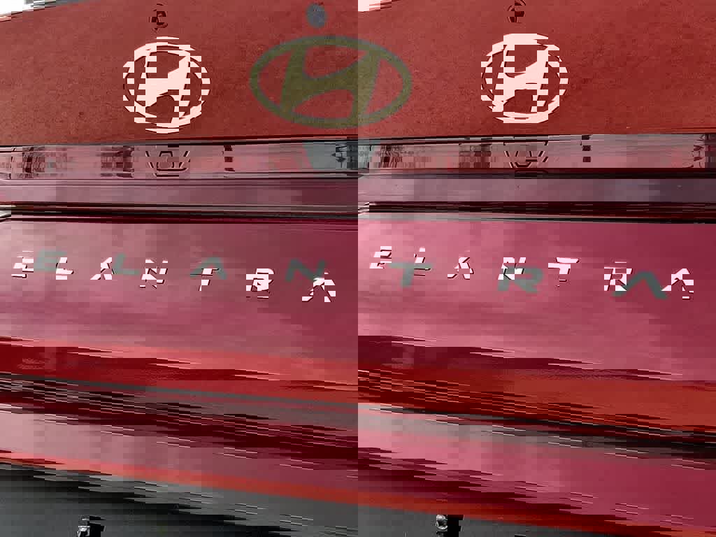 Used 2024 Hyundai Elantra SEL image 33