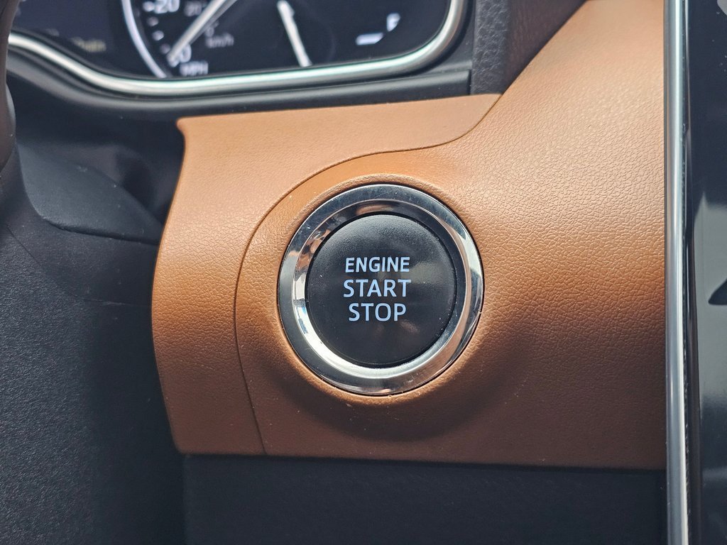 Used 2019 Toyota Avalon Limited w/ Preferred Accessory Package image 17