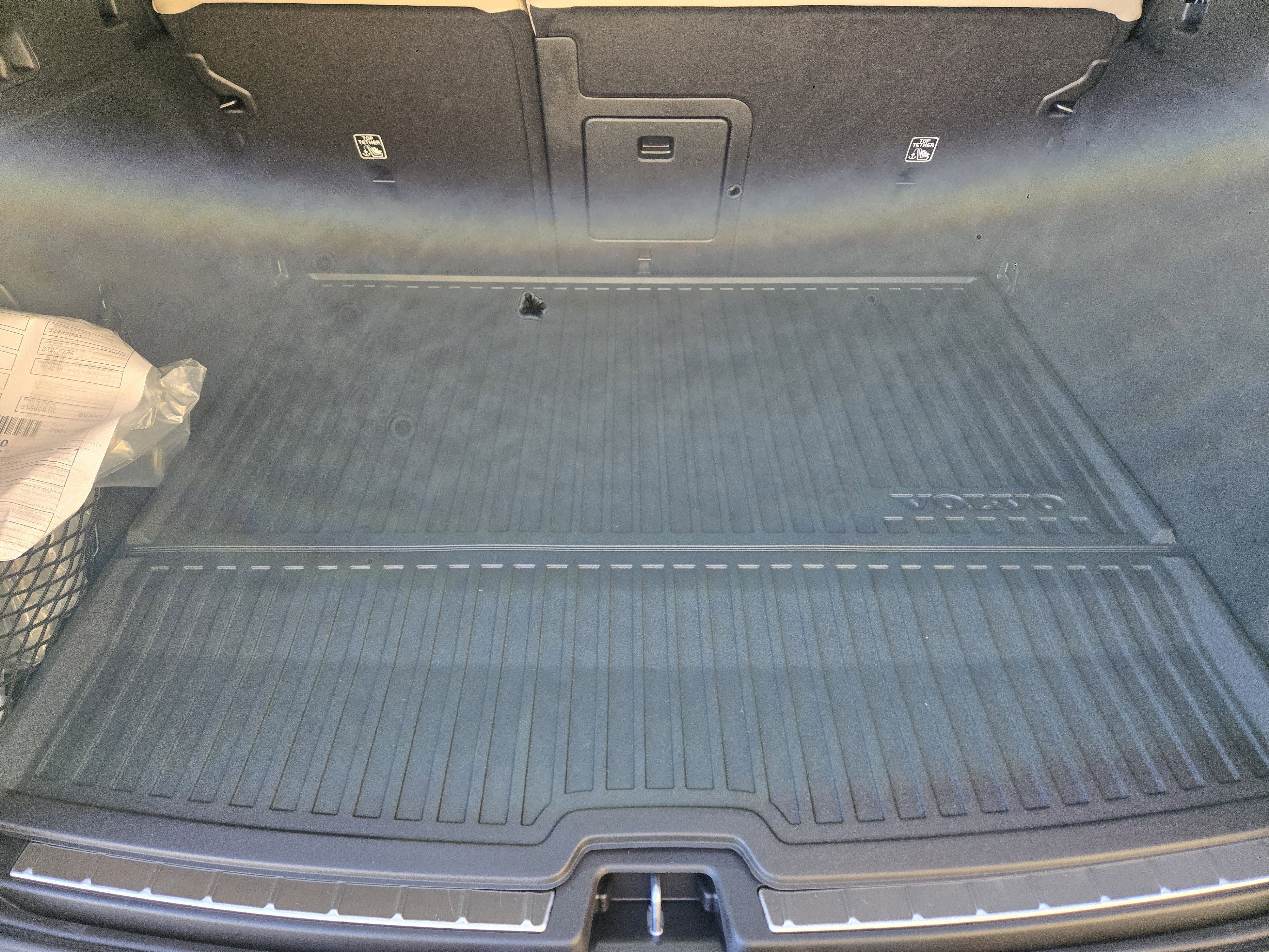 New 2026 Volvo XC60 T8 Plus w/ Protection Package Premier image 35