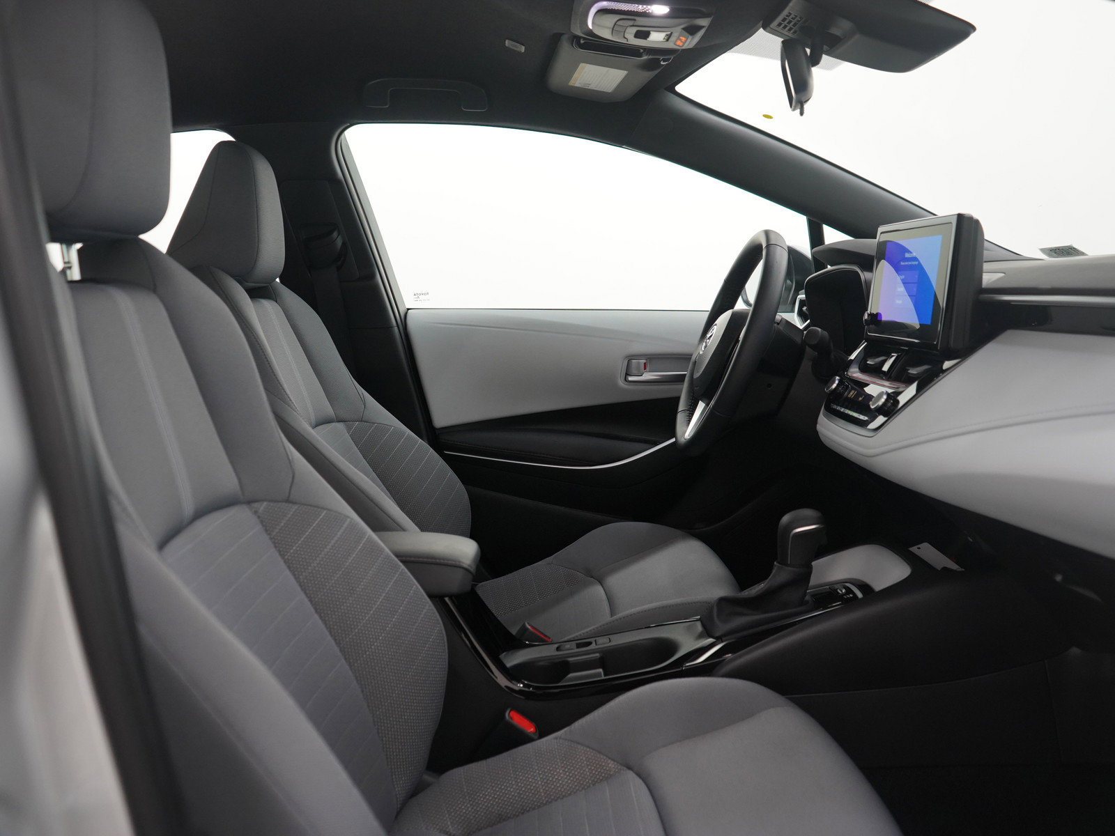 Used 2025 Toyota Corolla SE image 11