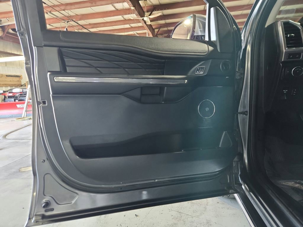 Used 2019 Ford Expedition Platinum AWD/4WD image 54