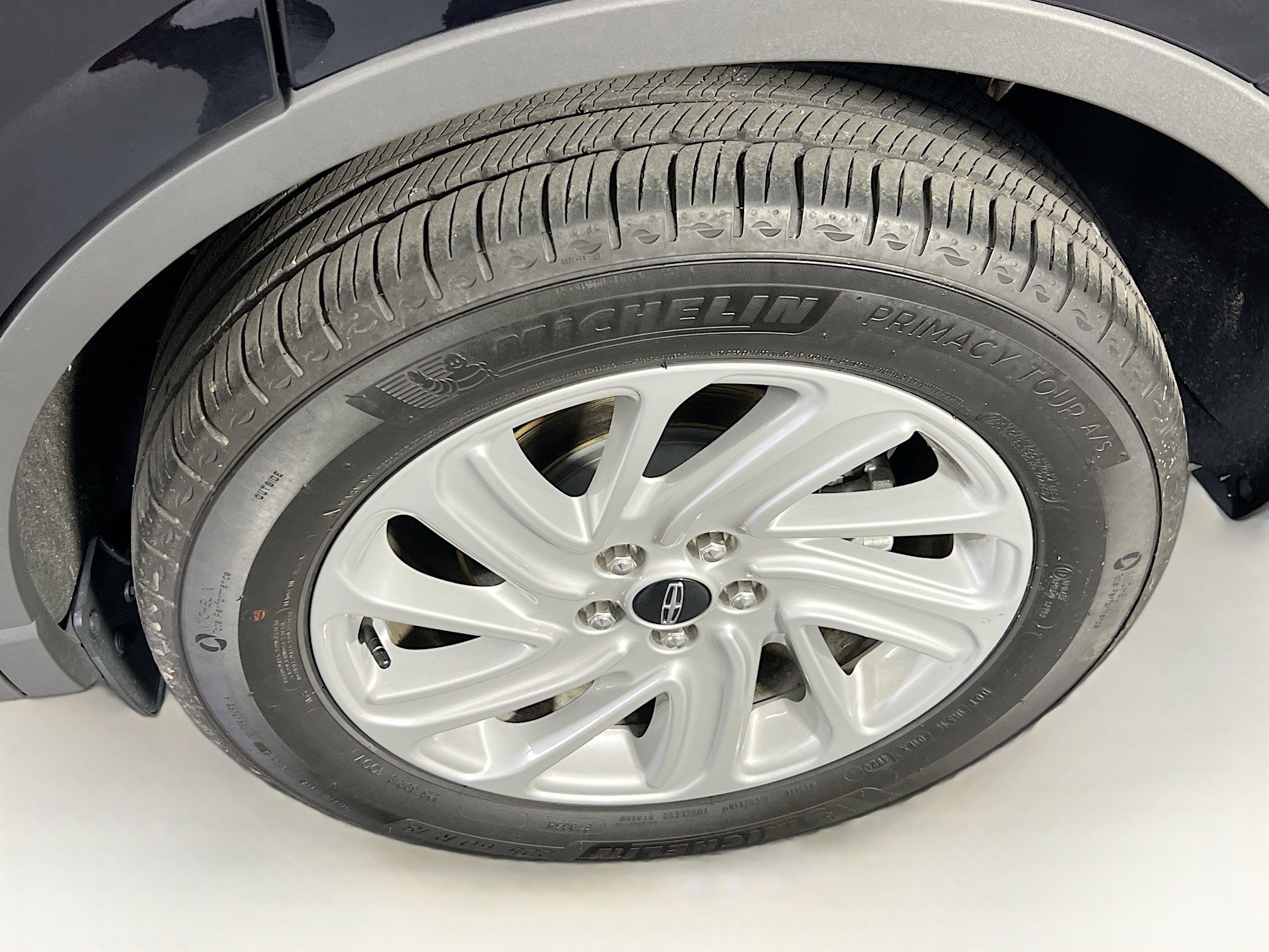 Used 2025 Lincoln Corsair AWD w/ Rear Removable Package Tray image 30