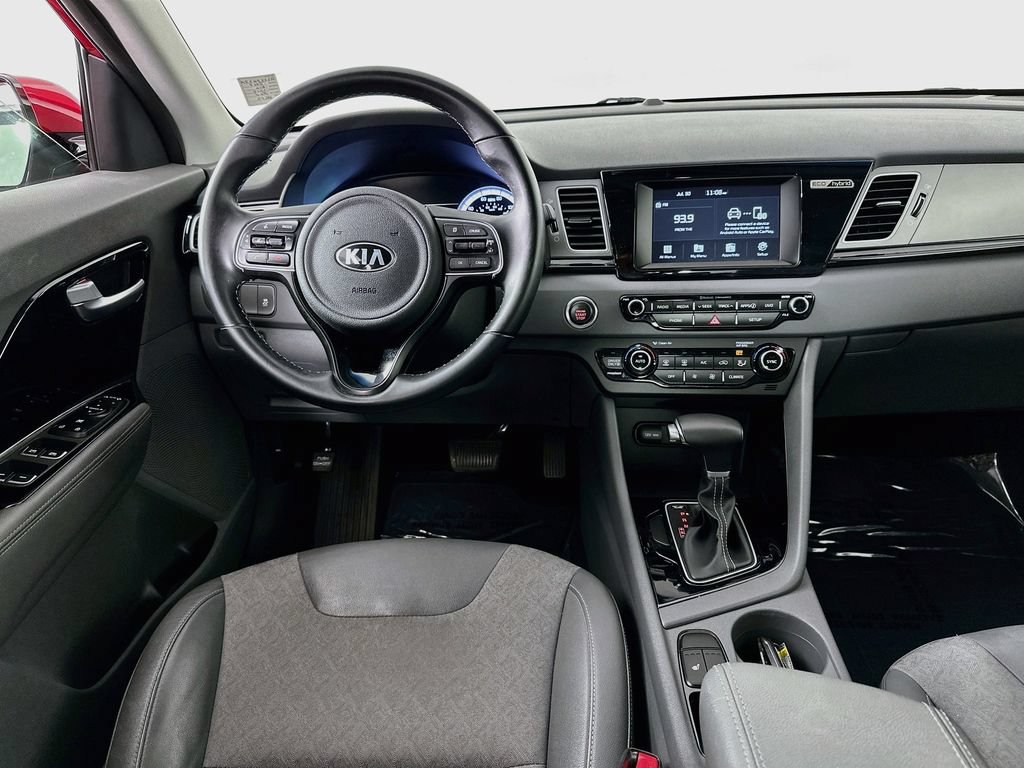 Used 2017 Kia Niro EX FWD image 21