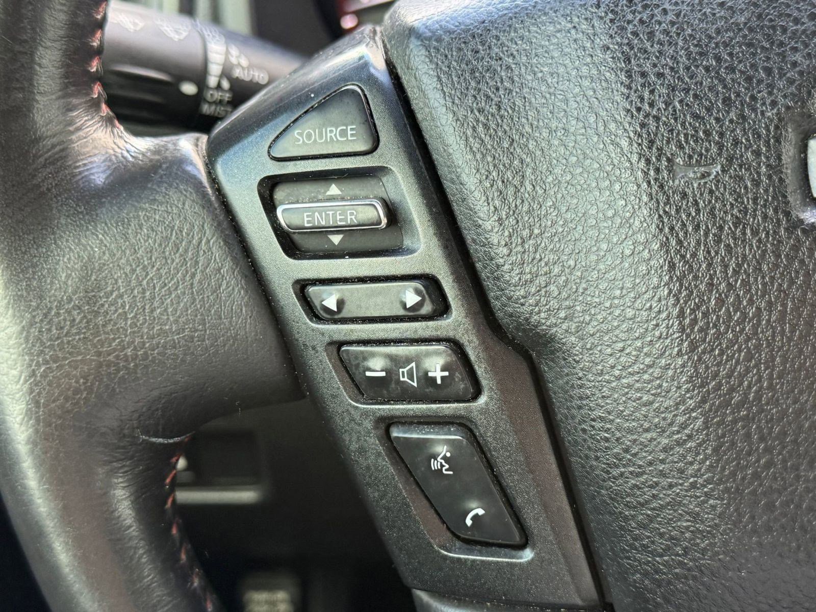 Used 2021 Nissan Titan PRO-4X w/ Pro-4x Convenience Package image 16