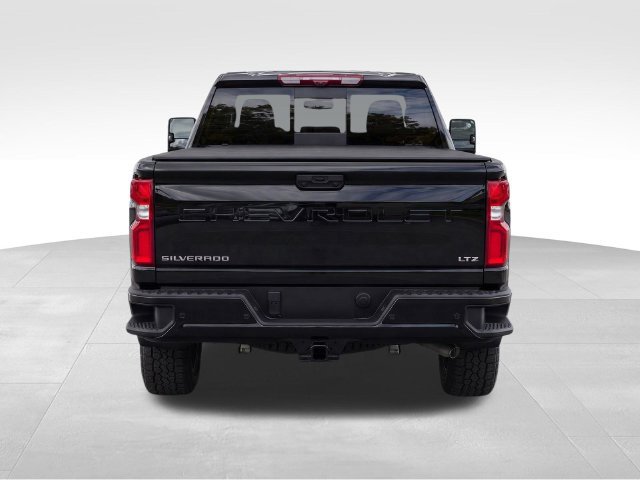 Used 2021 Chevrolet Silverado 2500 LTZ w/ Carhartt Edition AWD/4WD image 4