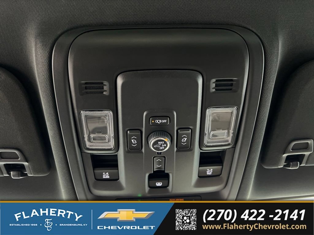 Used 2025 Chevrolet Suburban High Country AWD/4WD image 34