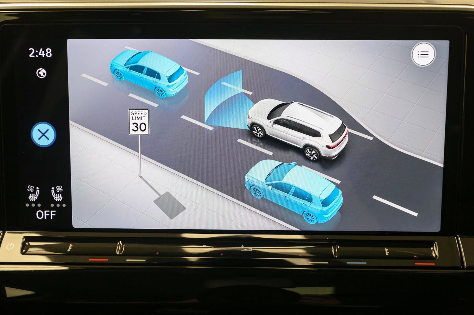 Certified 2025 Volkswagen Atlas SEL image 31