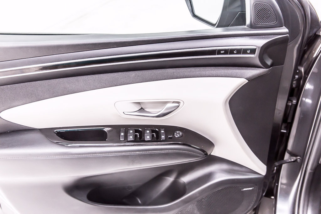 Used 2023 Hyundai Tucson Limited AWD/4WD image 23
