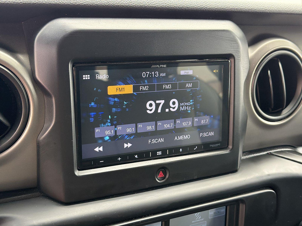 Used 2018 Jeep Wrangler Unlimited Sport S AWD/4WD image 12