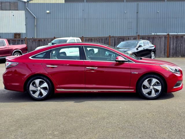 Used 2016 Hyundai Sonata Limited w/ Option Group 02 image 8